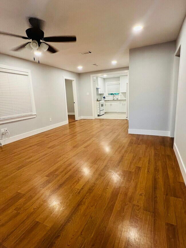 Foto del edificio - 925 Cimarron St