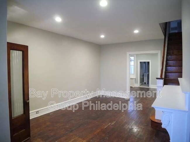 Building Photo - 1831 E Cambria St