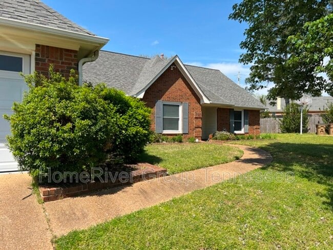 Building Photo - 590 Featherwind Cove N