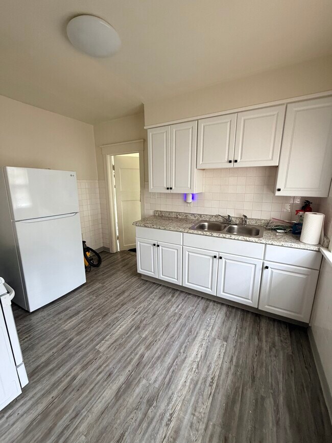 Cocina - 2035 Richland Ave