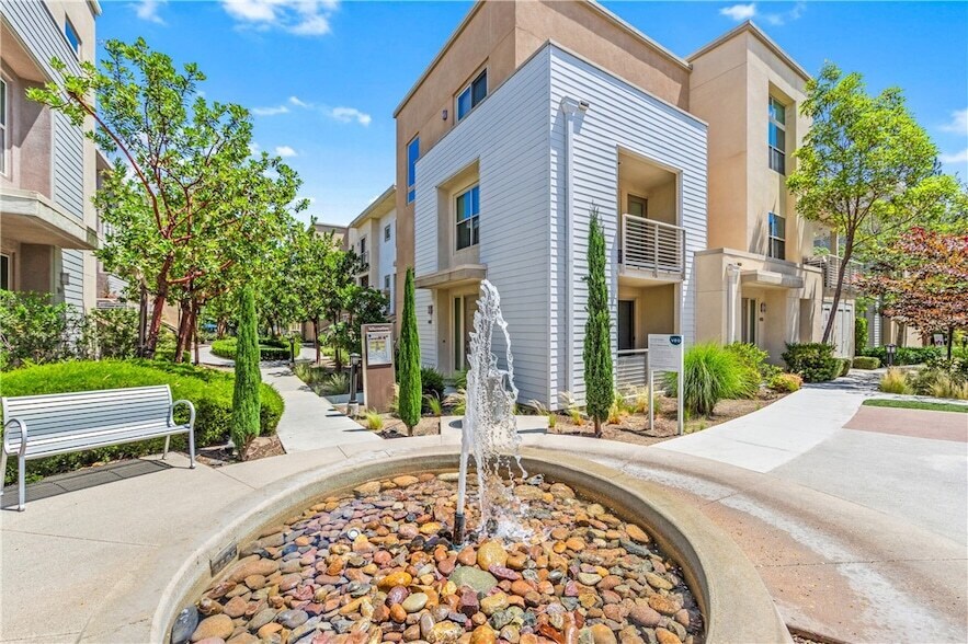 Foto principal - 664 Colorado Cir