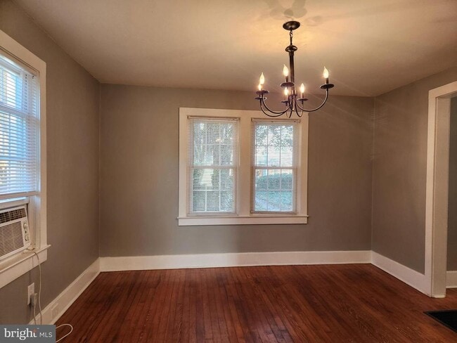 Building Photo - 114 N Pine St