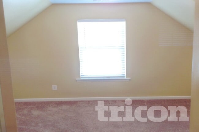 Foto del edificio - 6541 Nevin Rd