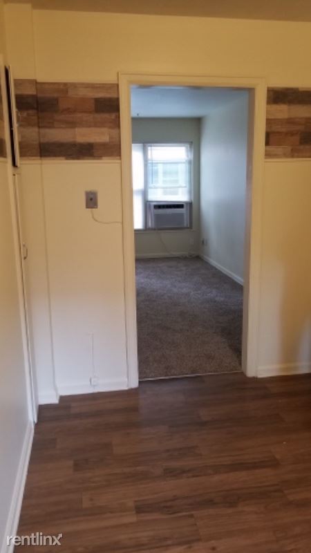 Building Photo - 2 br, 1 bath Townhome - 1327 n woodland
