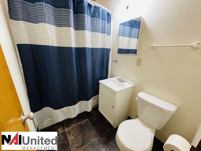 Building Photo - 2 Bedroom, 1 bathroom near Sioux City Airport