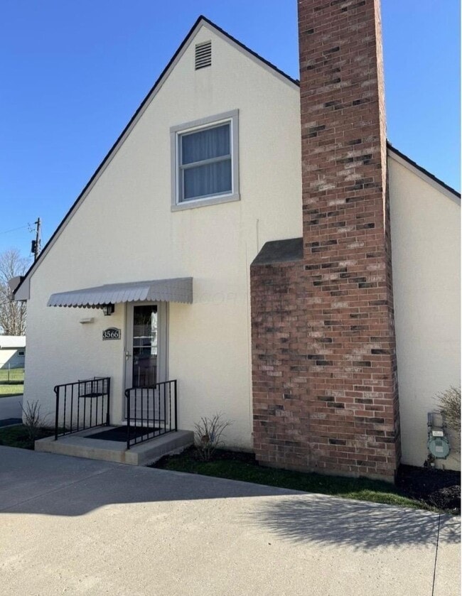Building Photo - 3566 Tillbury Ave