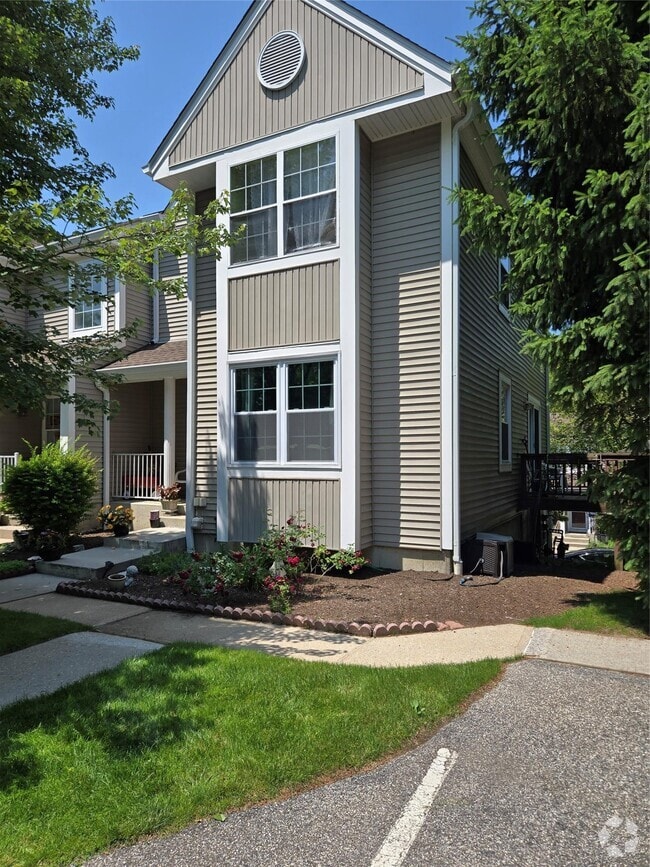 Building Photo - 29 Stone Creek Ln