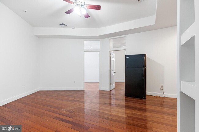 Foto del edificio - 1021 Ridge Ave