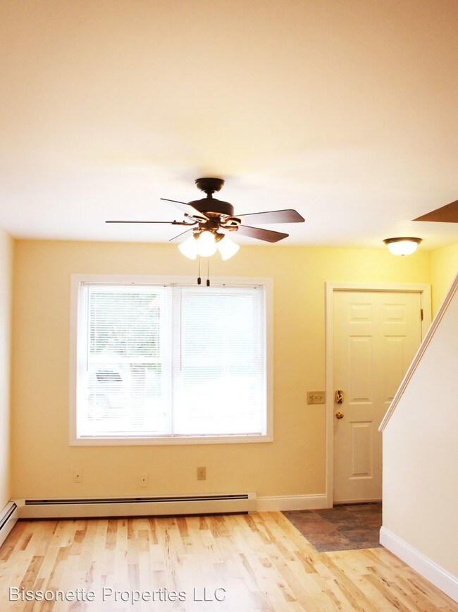 Building Photo - 3 br, 1.5 bath Apartment - 20 Luck St