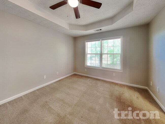 Foto del edificio - 205 Highgrove Dr