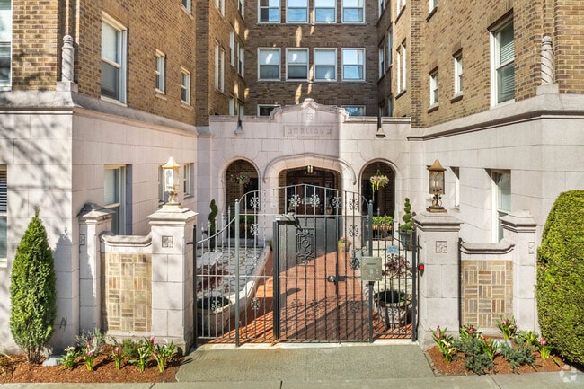 Building Photo - Malloy Apartment Homes