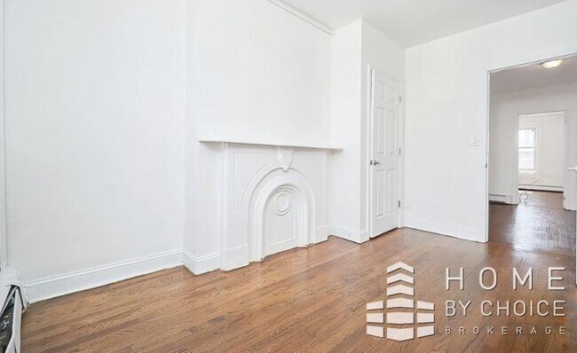 Building Photo - 3 bedroom in BROOKLYN NY 11222