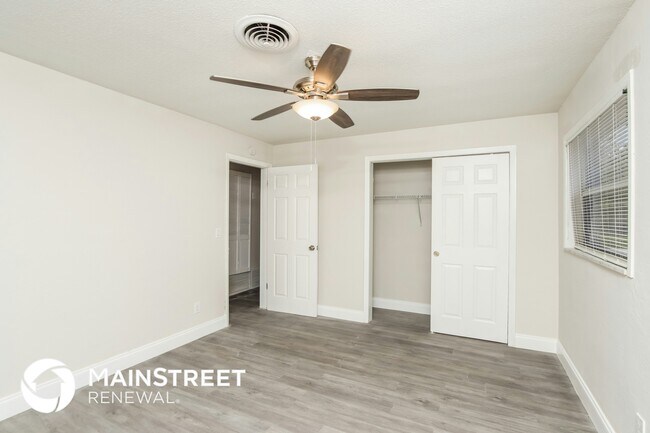 Building Photo - 1710 Jordan Dr
