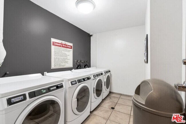 Foto del edificio - 620 S Gramercy Pl