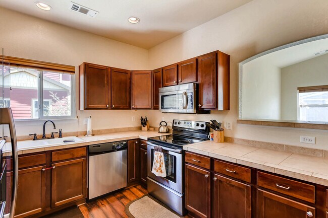 Foto del edificio - 1819 Aspen Meadows Cir