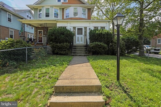 Building Photo - 100 E Stiles Ave
