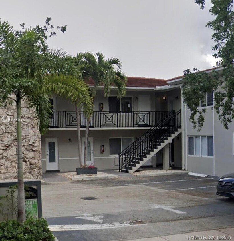 81 Edgewater Dr Unit 102, Coral Gables, FL 33133 Condo for Rent in