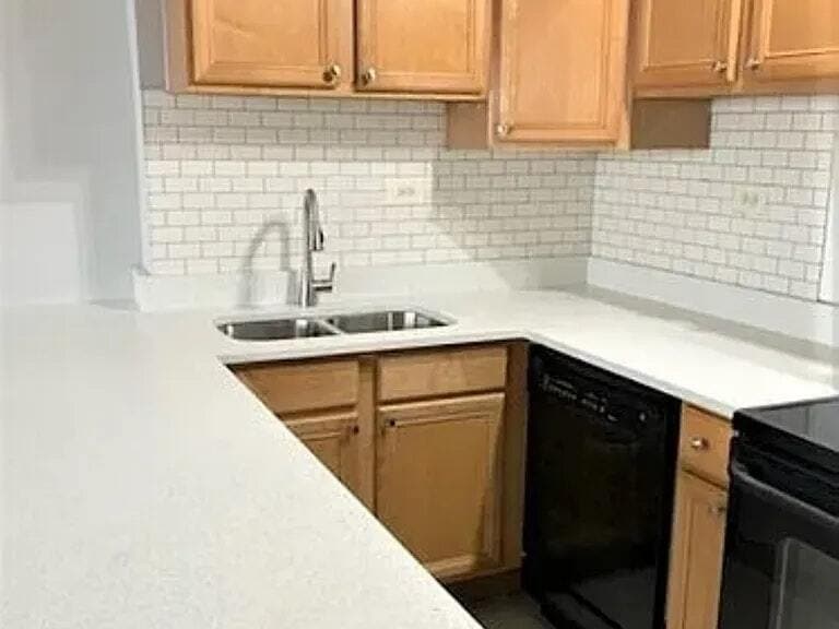 Foto del edificio - 6030 N Sheridan Rd