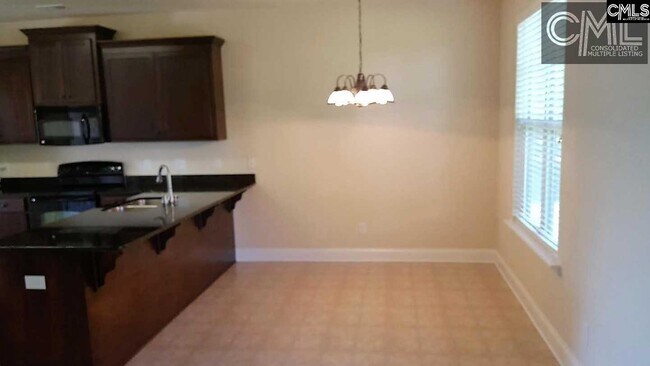 Foto del edificio - 277 Birchfield Dr