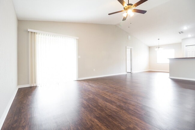 Building Photo - 2533 Bobby Lee Ln
