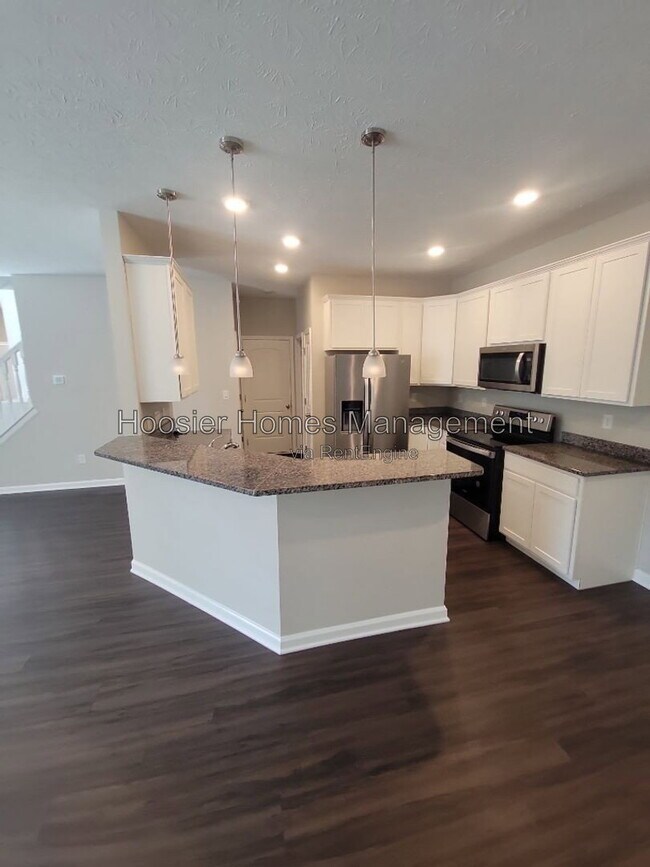 Foto del edificio - 5645 Brownstone Dr