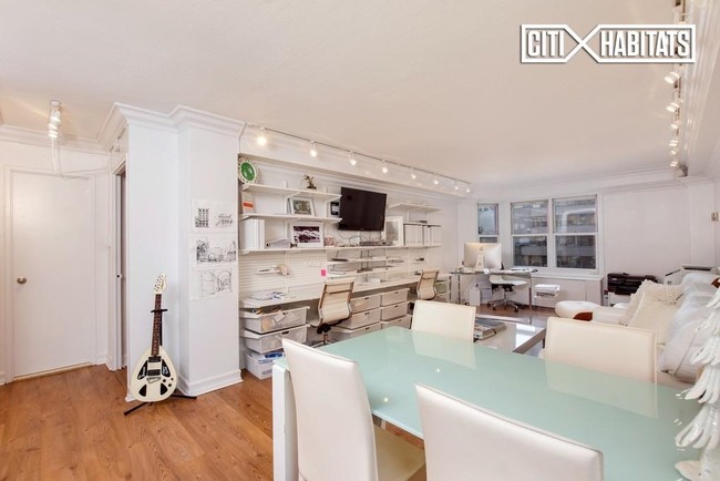 Foto del edificio - 220 E 60th St