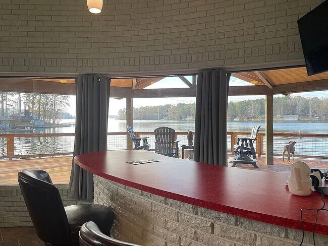 Foto del edificio - 390 Coosa Rd