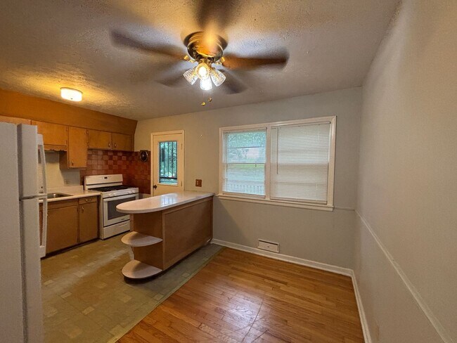 Foto del edificio - 3 BR / 1.5BA | Spacious Single Family Home | 1-Car Garage | Large backyard!