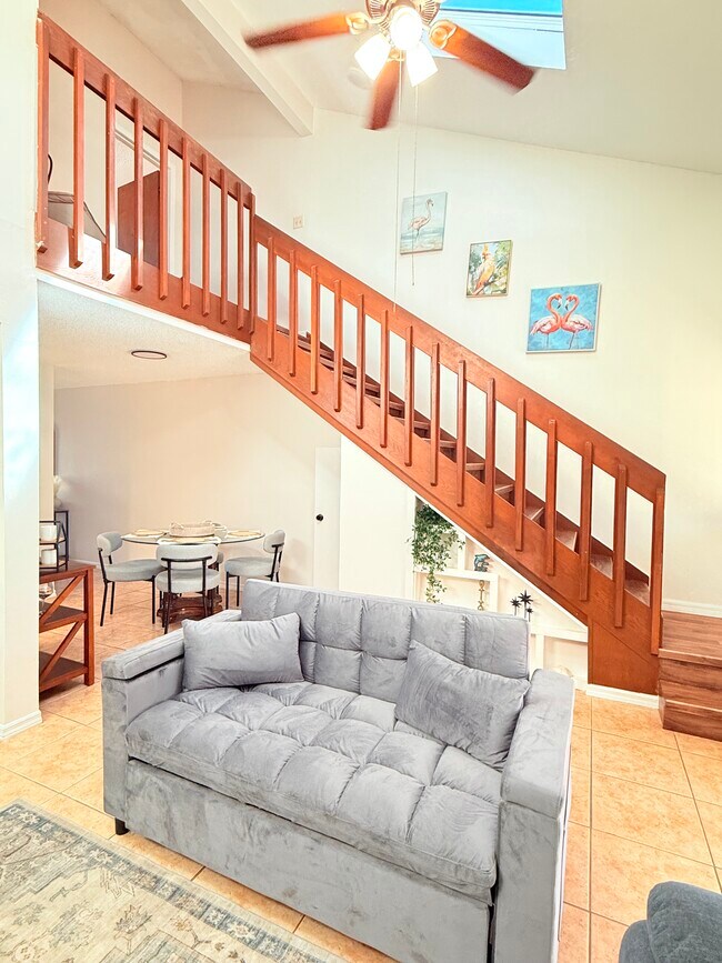 Foto del edificio - 387 Knox McRae Dr