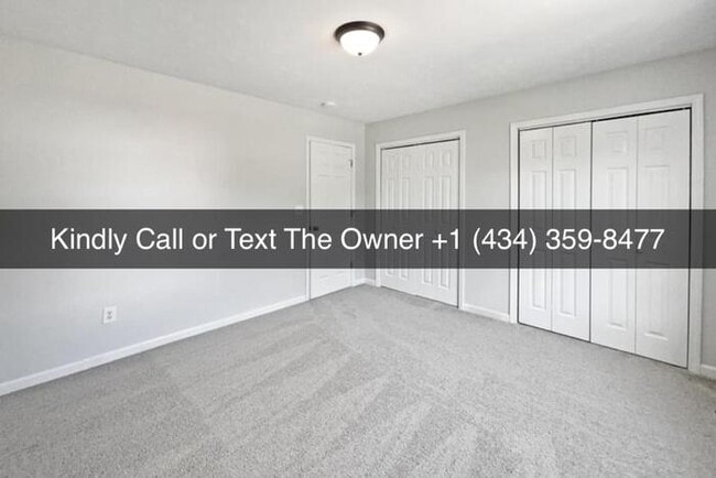 Building Photo - Single Family Townhouse