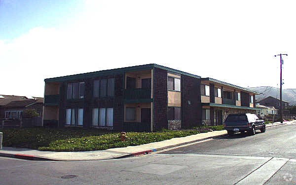 Foto del edificio - 1 Carmel Ave
