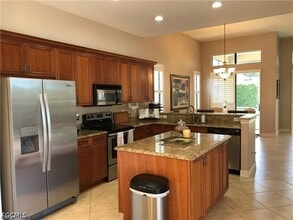 Building Photo - 8314 Provencia Ct