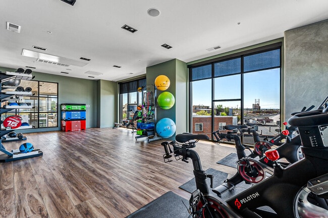 Building Photo - Aura Arts District