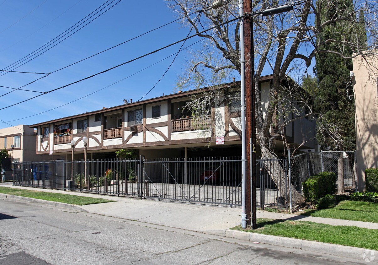 Northridge House 18350 Napa St Northridge, CA Apartments for Rent