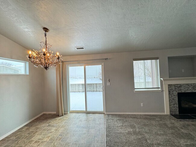 Building Photo - Zero Step Entry Spokane Valley Home