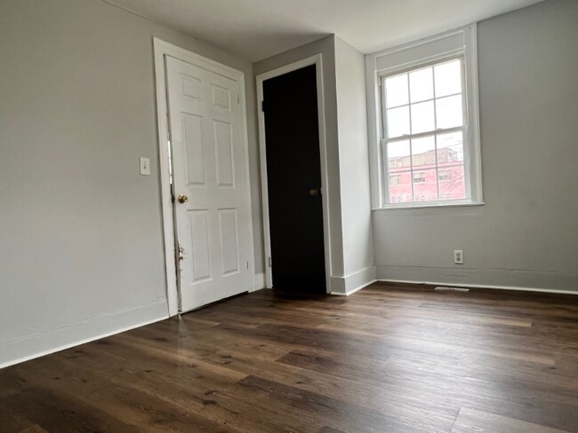 Foto del edificio - 232-238 Elyria St