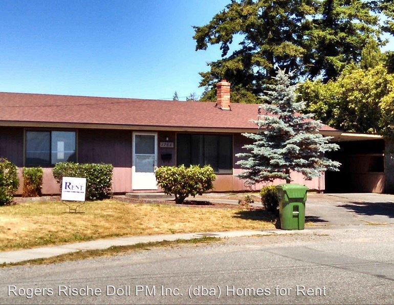 Primary Photo - 1768 SE 2nd Ct