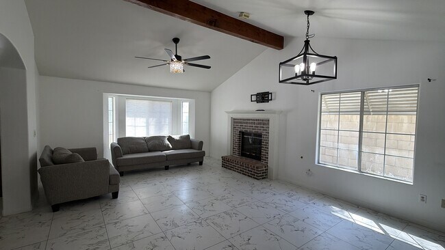 Foto del edificio - 5310 Summer Cypress Dr
