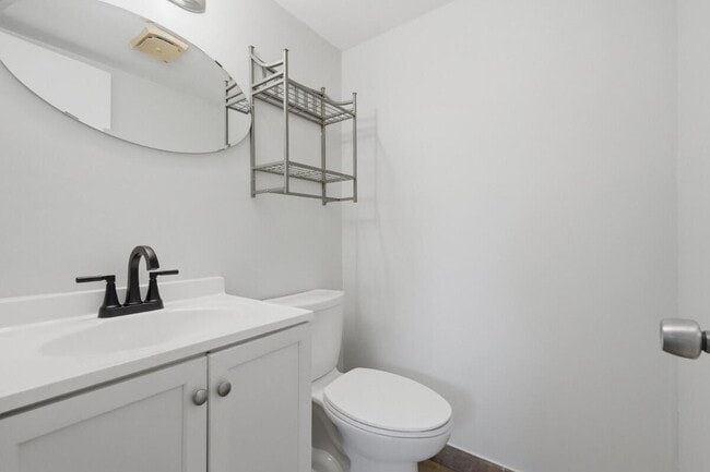 Building Photo - 6191 SW 37th St