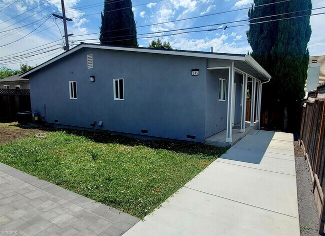 Building Photo - 2 br, 2 bath House - 345 Park Hill Drive 345
