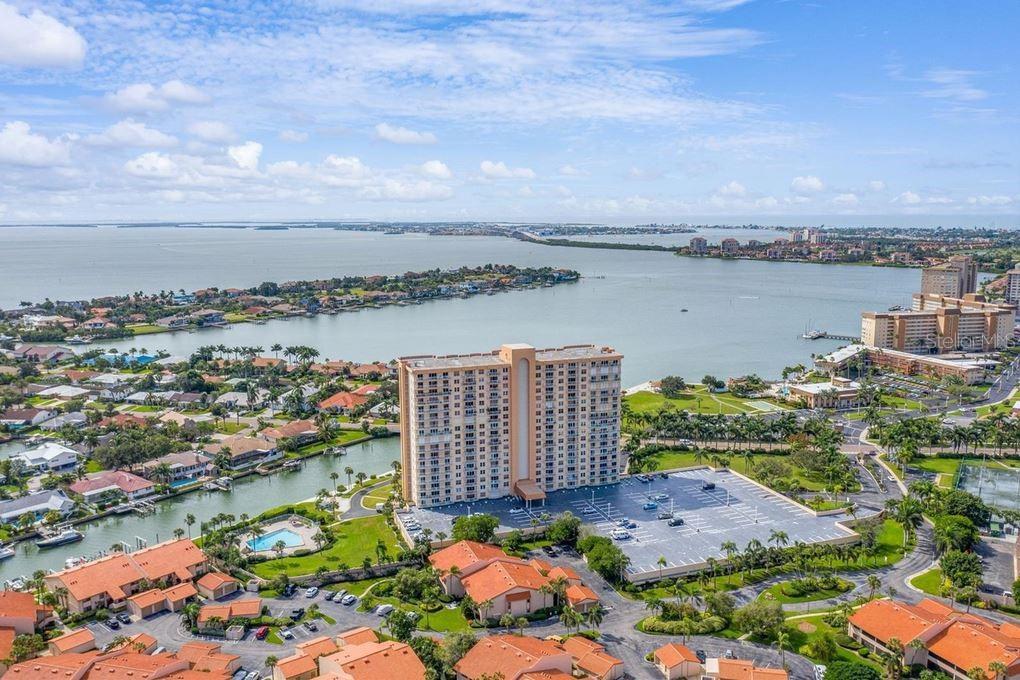 Foto principal - 4900 Brittany Dr S