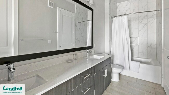 Building Photo - 1215 Sawyer St