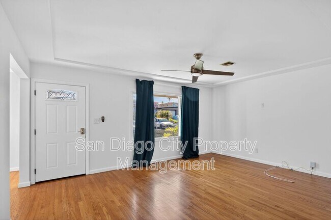 Foto del edificio - 5442 San Onofre Terrace