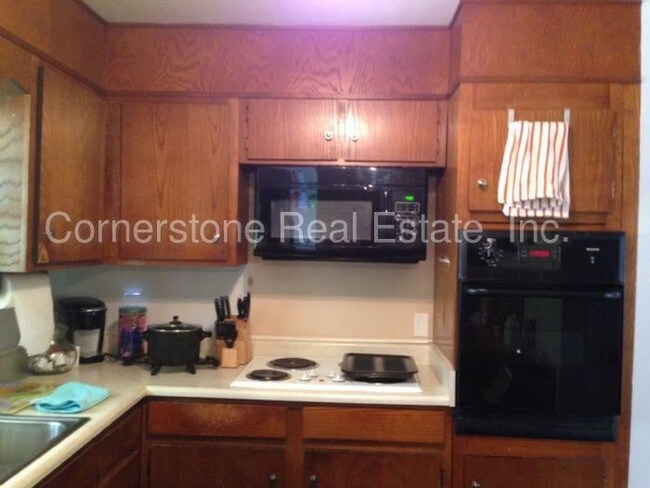 Building Photo - 202 Onie Ct