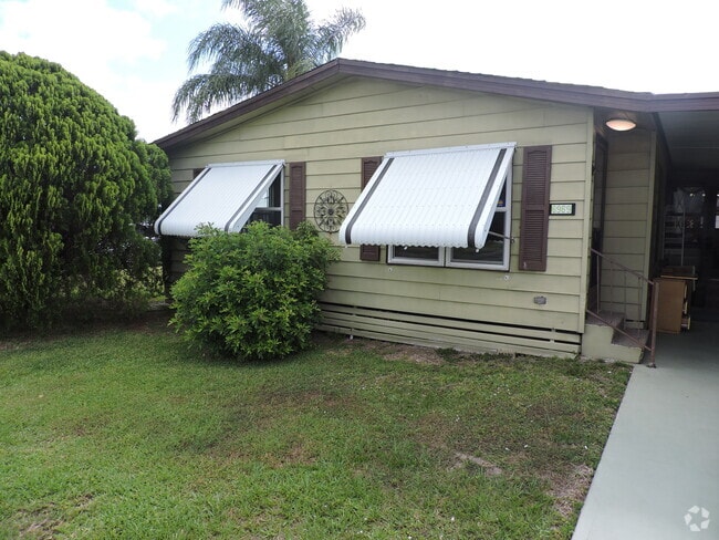 Building Photo - 6969 SE Morningside Dr