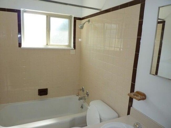 Photo - Charming 2 Bedroom in Old Westminster House