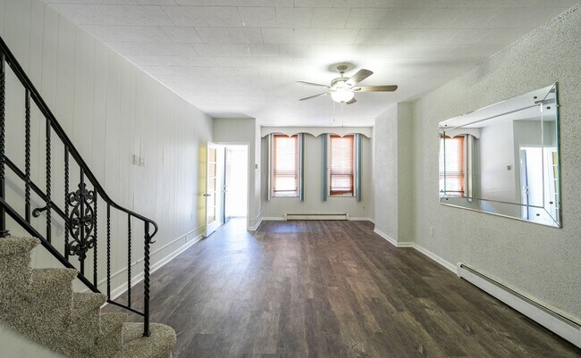 Foto del edificio - Charming Pennsport Rowhome with Private Backyard Oasis