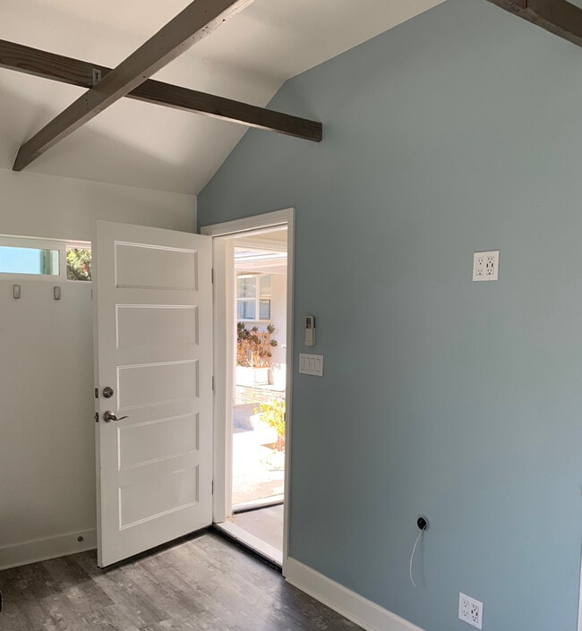 Front door entrance to mud room & living room - 17459 Keswick St (Northridge, CA) House