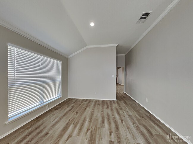 Foto del edificio - 720 Rowdy Dr