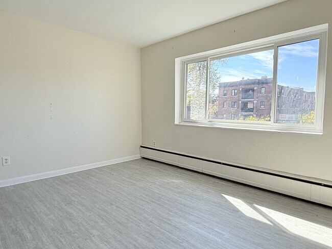 Photo du bâtiment - 1590 Ouellette Ave